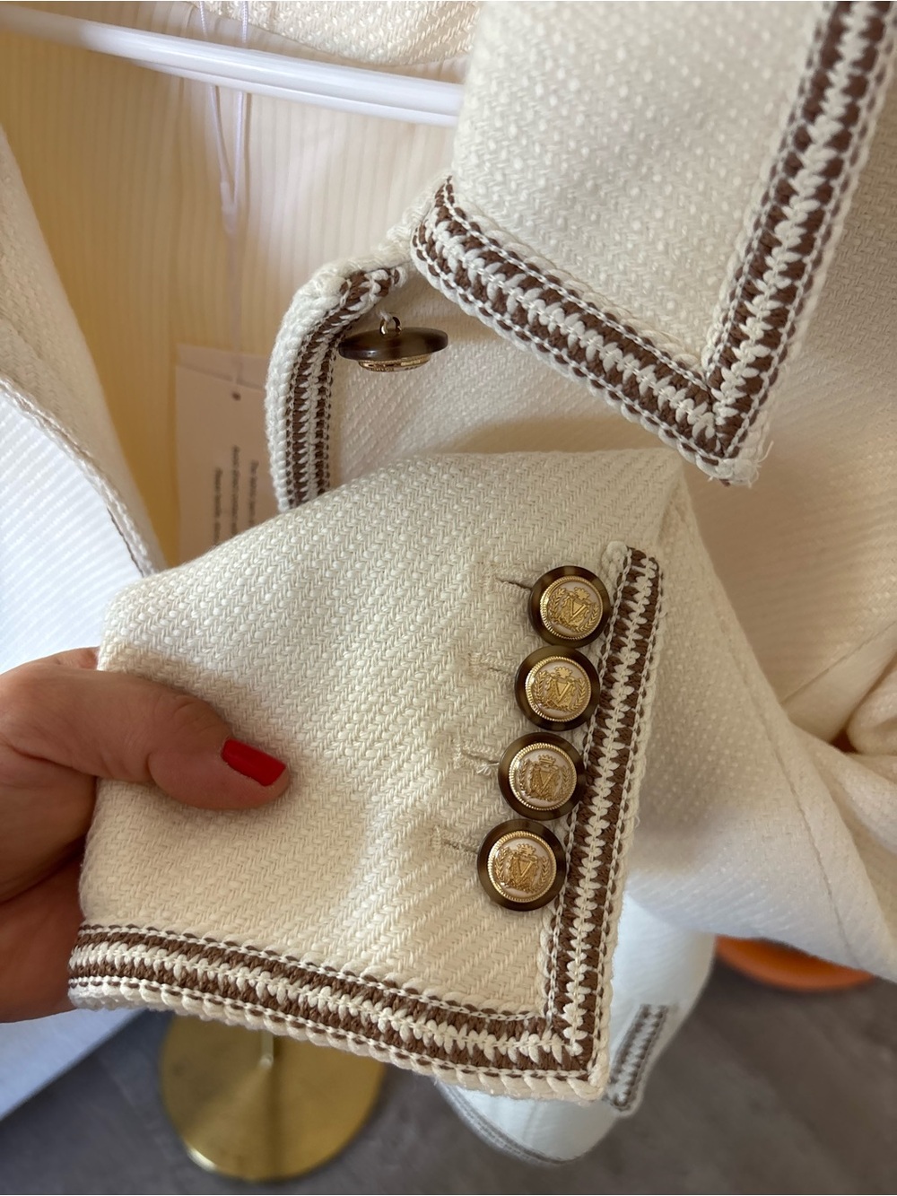 Veronica Beard Cream Cropped Tweed Jacket with Brown Trim (NWT) - Picture 8 of 9